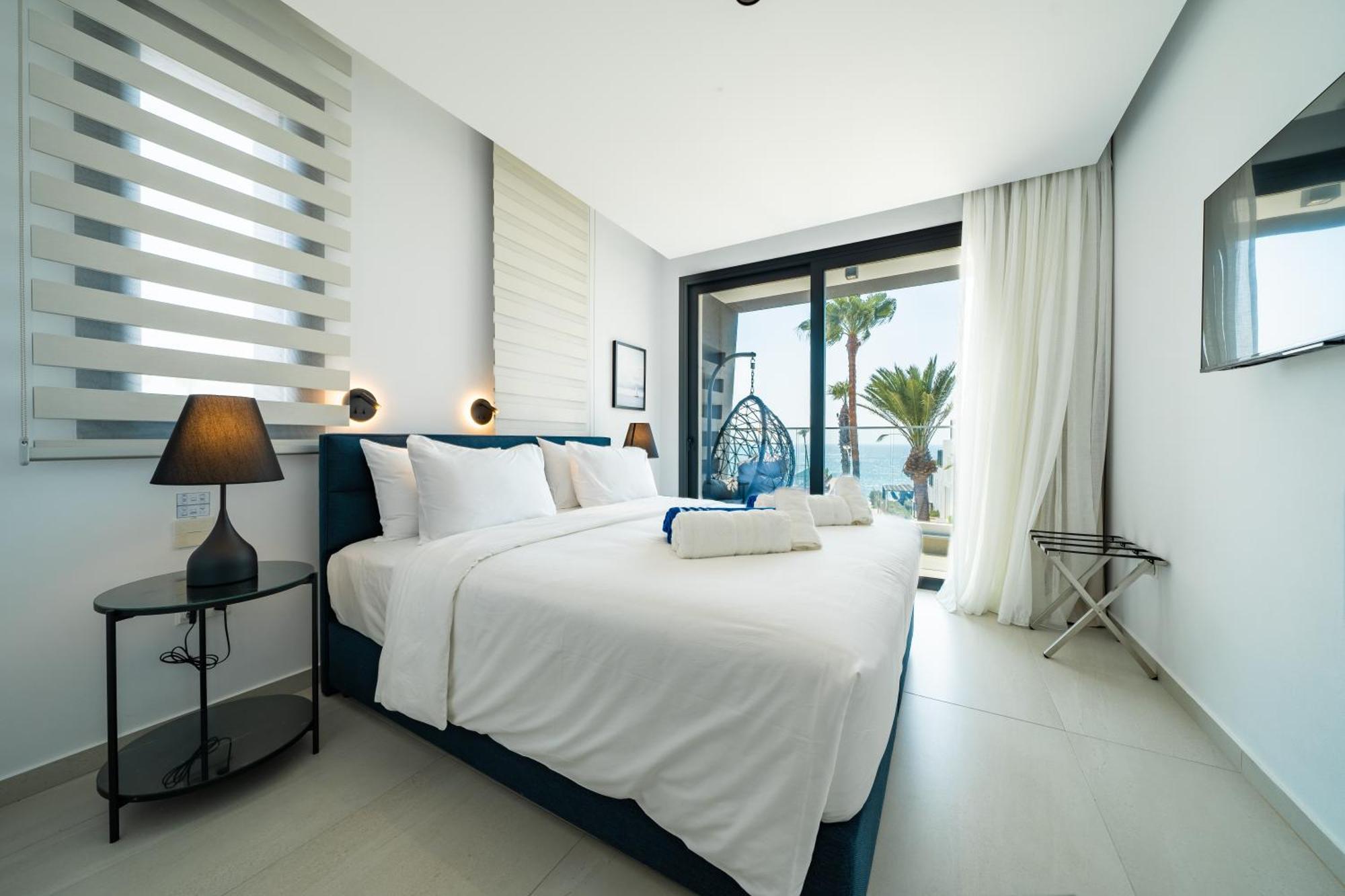 Waterside Sea View Apartments Pafos Exterior foto