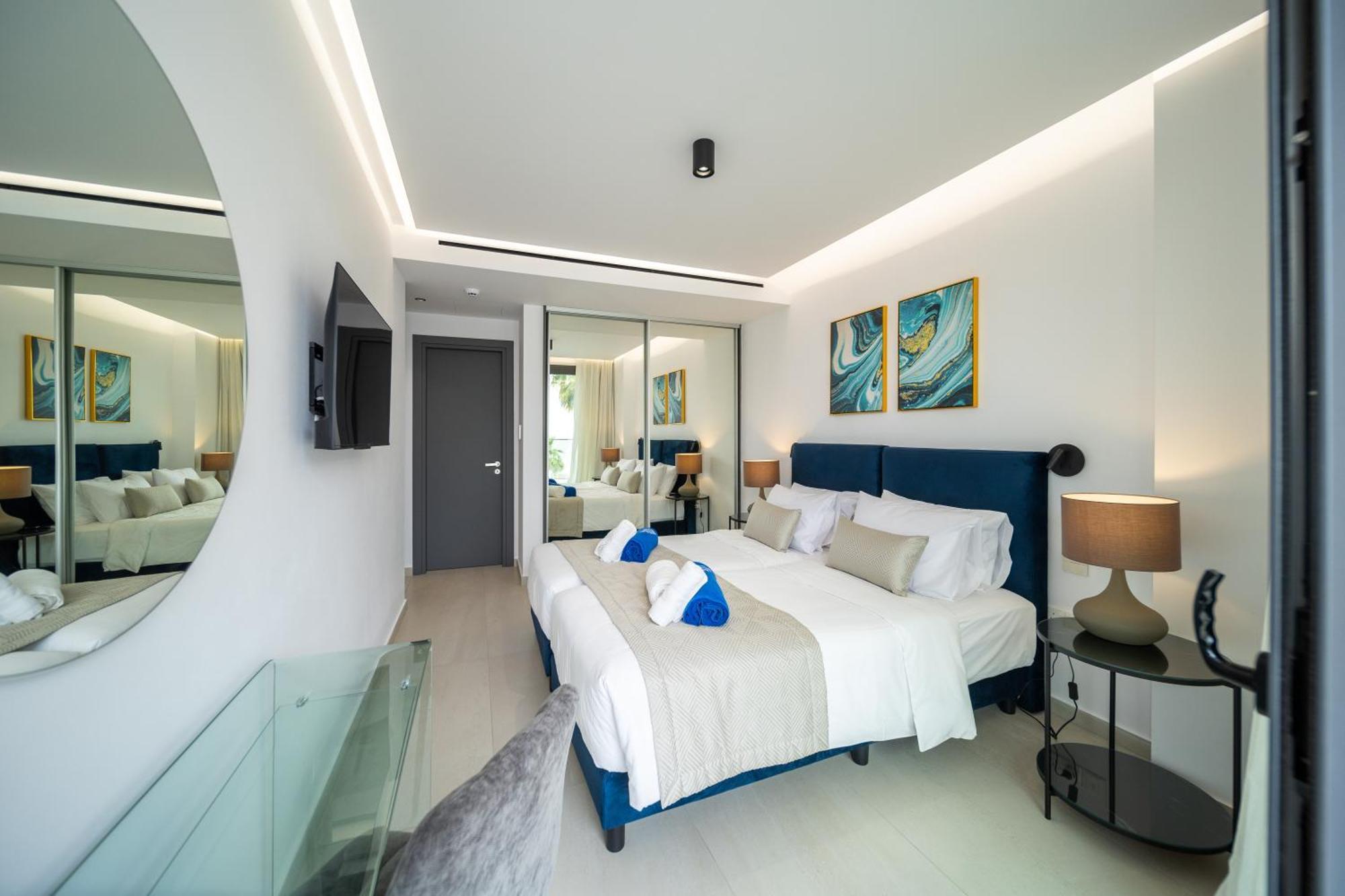 Waterside Sea View Apartments Pafos Exterior foto